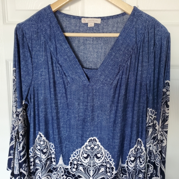 Established 1962 Denim Color Pattern Top - Picture 4 of 7